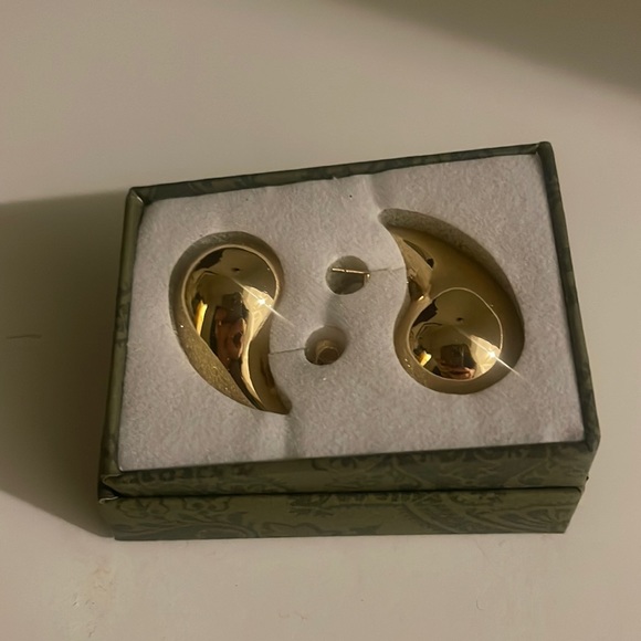 Gold earrings - Picture 1 of 2